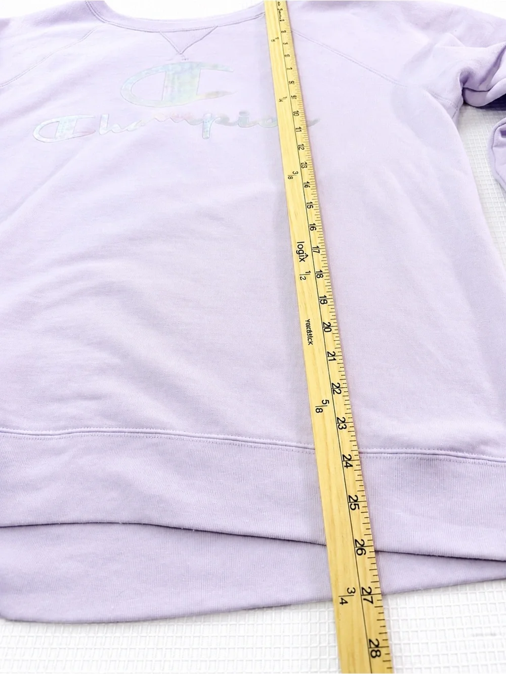 Champion Women's Iridescent Crewneck Sweatshirt Size 1X Purple Lilac Logo *Flaw*